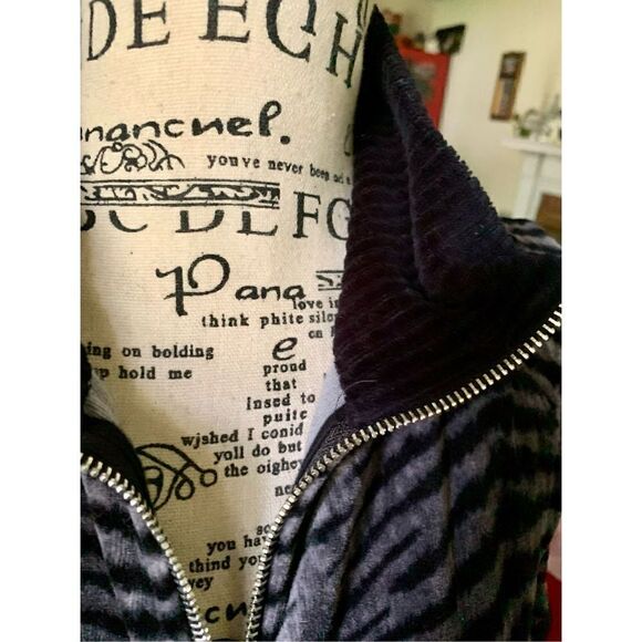 Jones NY Ladies Zip Up Vest - Picture 7 of 9